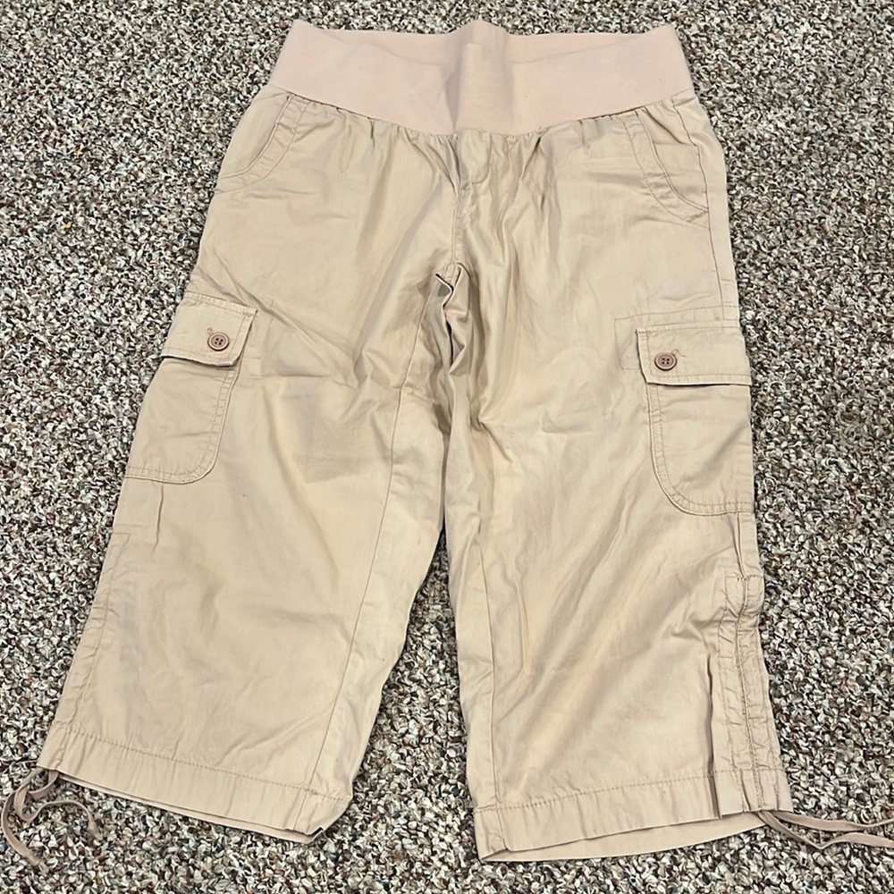 Maternity Capri size small